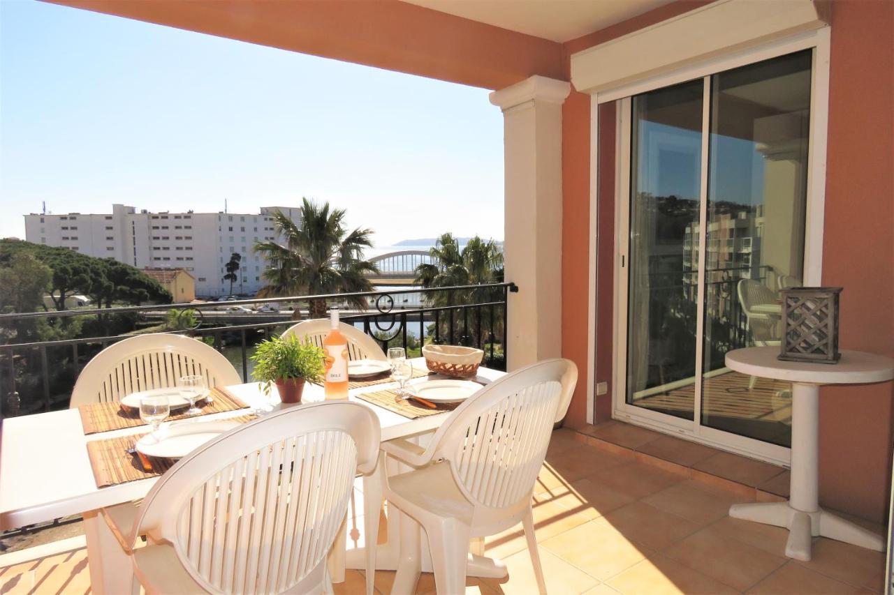 Apartmán Port Marine Sainte-Maxime Exteriér fotografie
